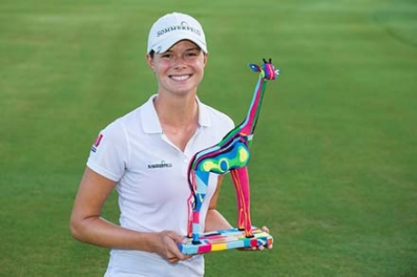 Esther Henseleit con il trofeo