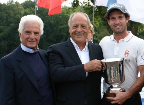 Carlo Scatena, a sinistra, alla premiazione dell&#039;EMC Golf Challenge