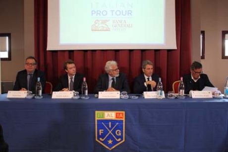 Il tavolo dei relatori al Golf Club Le Fonti